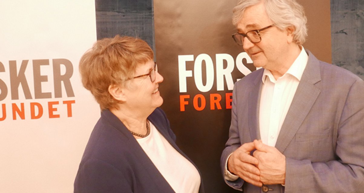 petter_og_maybritt.jpg Nestleder May-Britt Ellingsen og leder Petter Aaslestad i samtale under Forskerforbundets landsråd, 21. mars 2018.