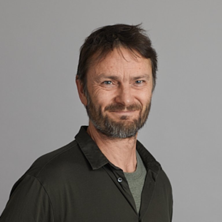 JWI_300.jpg